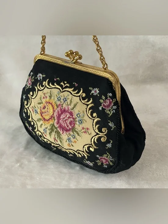 Amazing vintage embroidered tapestry purse, mini gold chain - Picture 3 of 13